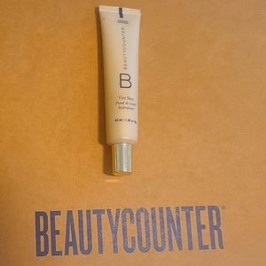 Tint skin hydrating foundation